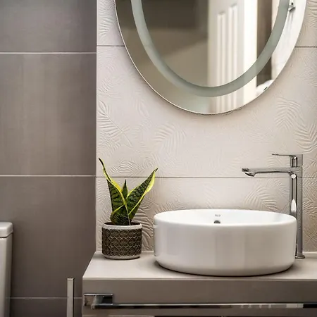 Suburban Elegant Studios, By Zantewize *