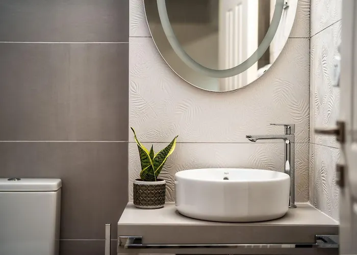 Suburban Elegant Studios, By Zantewize *