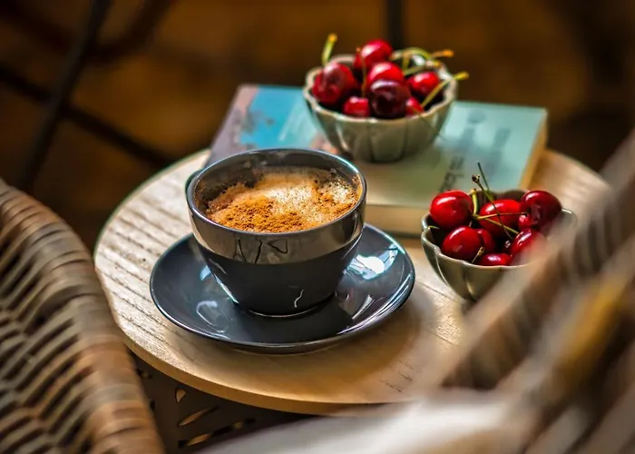 Suburban Elegant Studios, By Zantewize Apartmán *