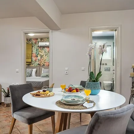 Suburban Elegant Studios, By Zantewize *