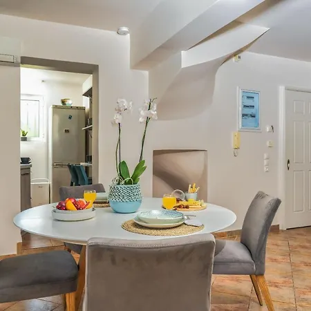 아파트 Suburban Elegant Studios, By Zantewize *