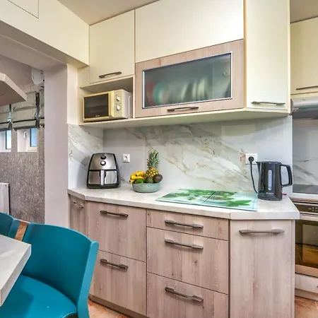 아파트 Suburban Elegant Studios, By Zantewize 자킨토스 타운